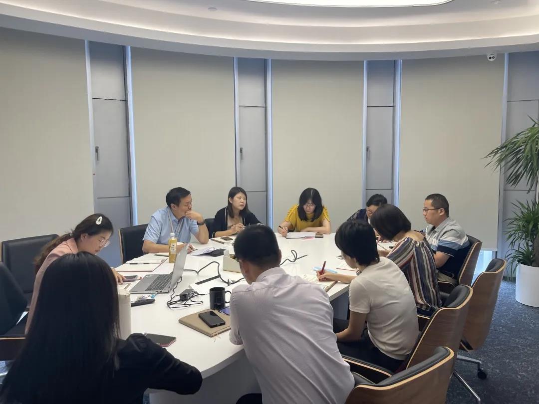 落实集团化统筹管理举措，，，，，，打造”一盘棋”工作格局----亦庄尊龙凯时集团组织人事部召开专题工作会